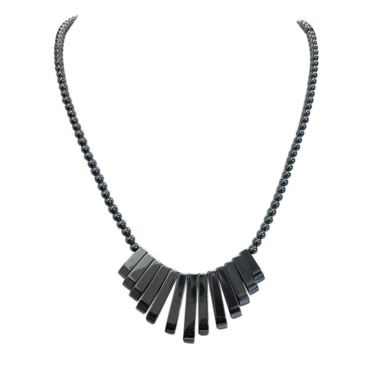 Hématite, collier 'Panoramique' en perles rondes de 4 millilmètres et barettes de 20 à 30 millimètres (Argent, plaqué or, argenté). 3 finitions au choix pour le système de fermeture. Une pierre naturelle à l'effet métal, superbe !