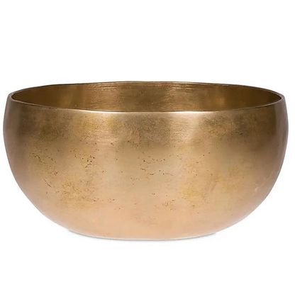 Bowl with engraving of the goddess 'White Tara' on the inside, 13 centimeters - +/- 500 grams approximately. Sold with a suitable mallet! Magnificent piece 'handmade' in Nepal