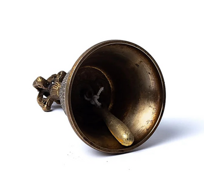 Bronze dorje and bell with beautiful detailed decorations. Three sizes to choose from, from 9 to 17 centimeters. These sacred tools are of excellent quality!