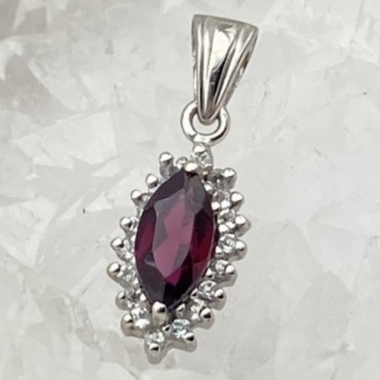 Collection Retro' | Pendentif en Argent serti d'une pierre 'gemme' en : Aigue-Marine - Améthyste - Grenat - Iolite - Péridot - Quartz fumé ou Lemon !