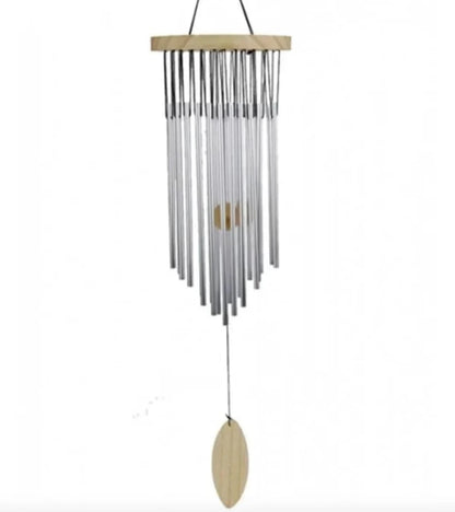 Carillon à vent a "22 tubes" qui forment une gamme musicale harmonieuse et très riche ! 40 centimètres de longueur totale - 222 grammes. Une superbe réalisation !