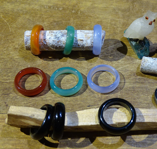Bague/ anneau/ Jonc en agate verte, agate bleue ou cornaline, disponible de la taille : 50 fr. à 70. Très belle qualité, le cadeau parfait !