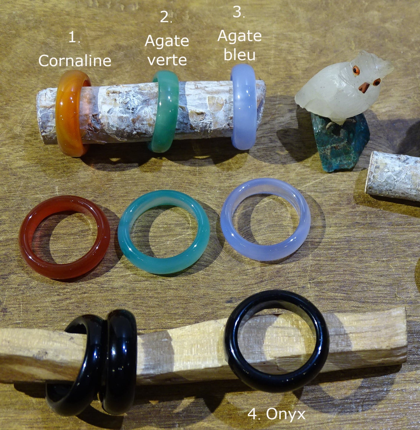 Bague/ anneau/ Jonc en agate verte, agate bleue ou cornaline, disponible de la taille : 50 fr. à 70. Très belle qualité, le cadeau parfait !