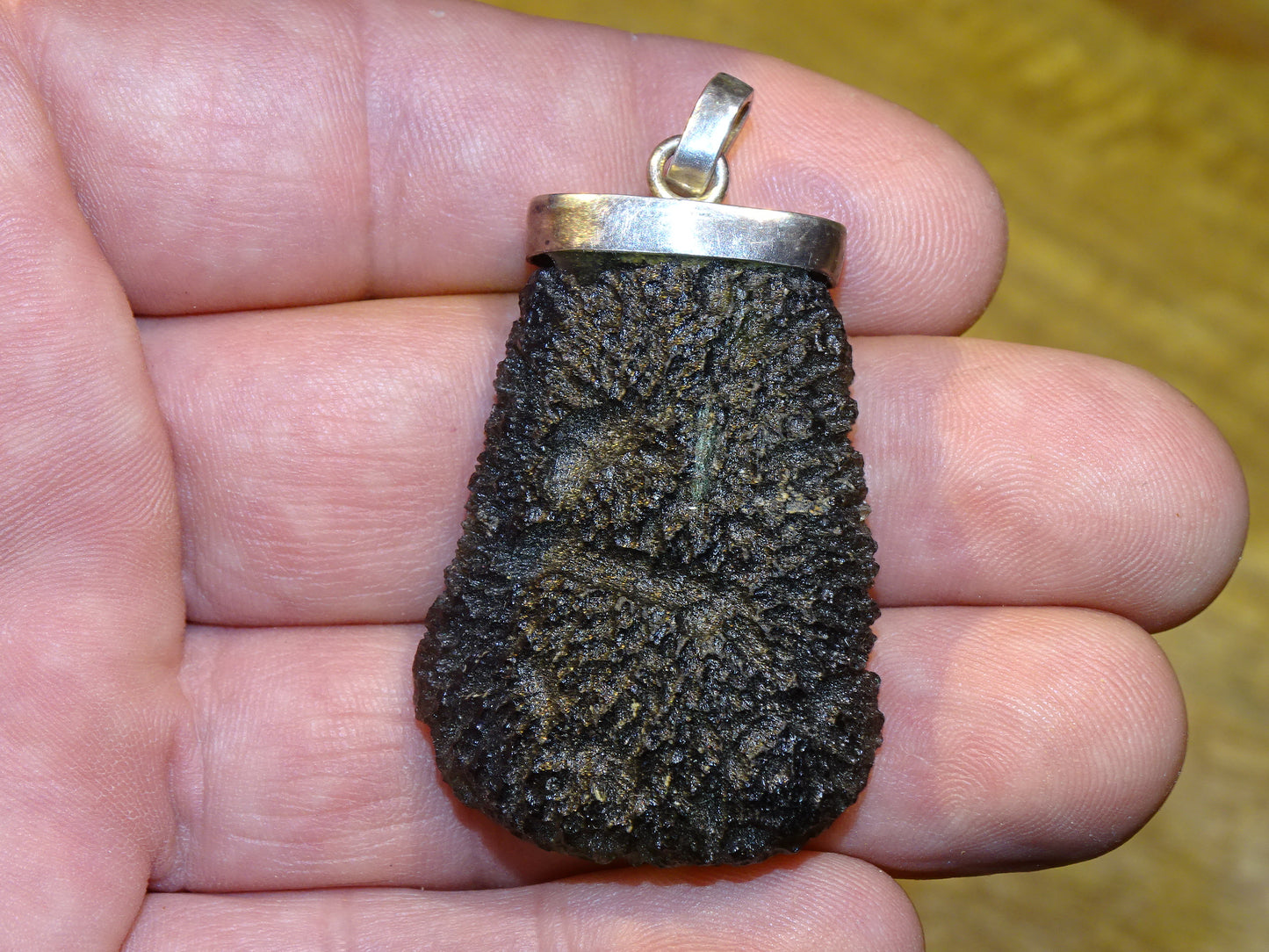 Moldavite - Pendentif de qualité supérieure en Argent, poids : 27 grammes. Ø 40x30x10 mm. Rare et magnifique !