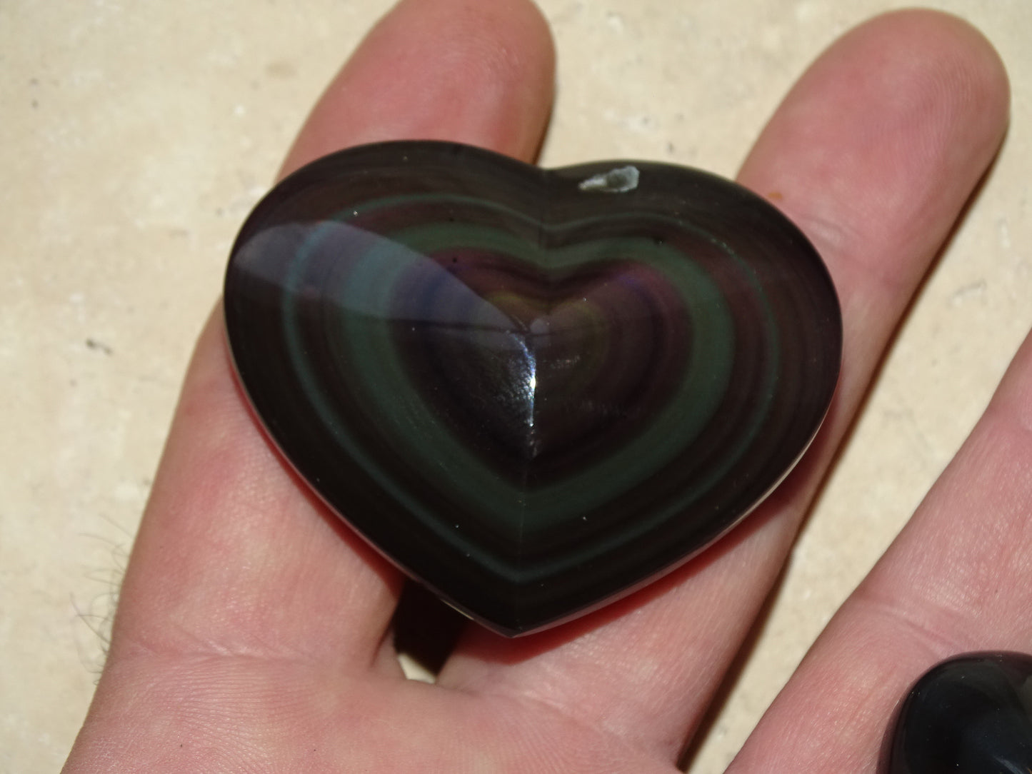 35 to 50 millimeters celestial eye obsidian heart. Beautifully finished, intense reflections, magnificent pieces!