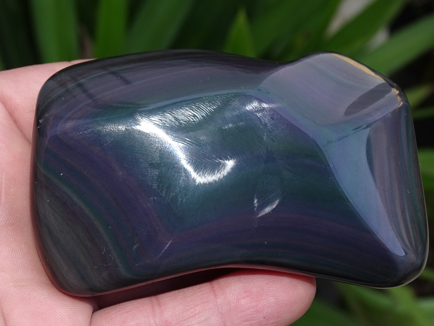 Obsidienne Oeil céleste, de 92x57x30mm - 263,8 grammes. Très belle qualité, des couleurs incroyables, rare !
