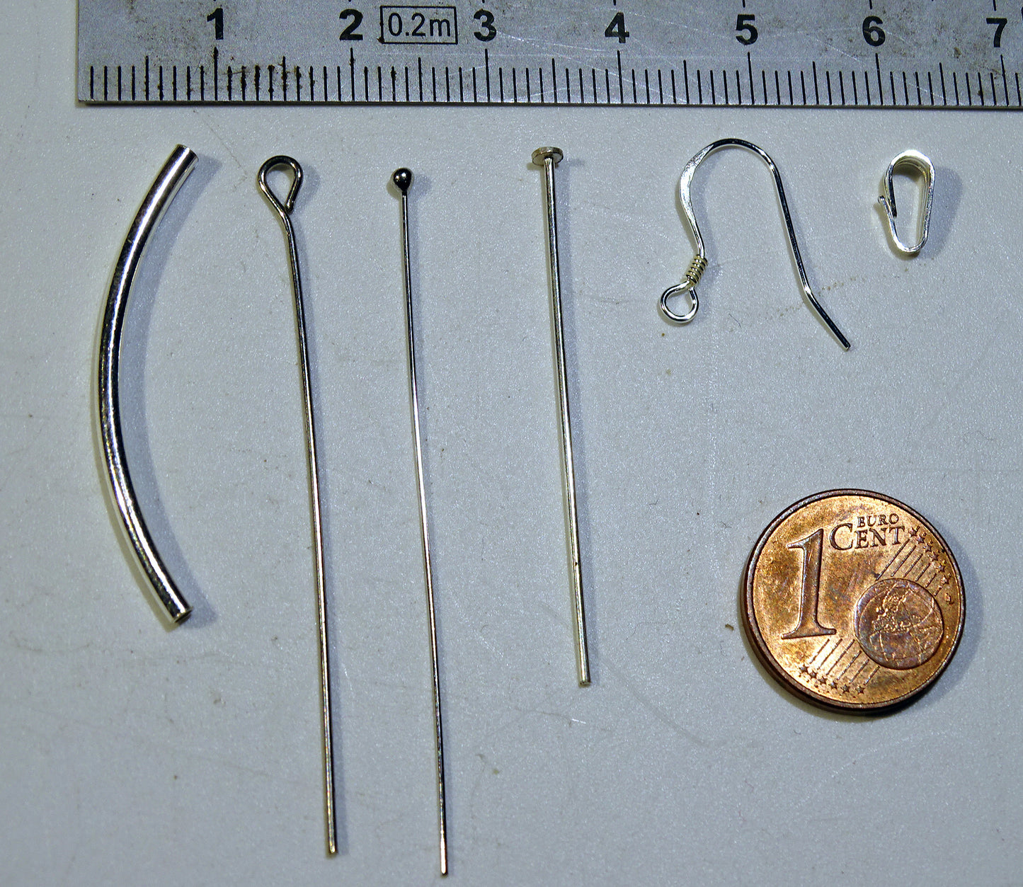 Les principaux apprêts en Argent 0,925 pour vos créations et réparations ! Fermoirs, anneaux, perles, tiges, bélières, boucles d'oreilles... Très bonne qualité !