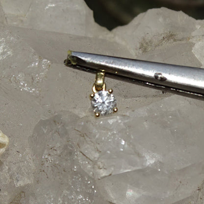 Diamant, authentique 'Solitaire', pendentif haut de gamme, taille de 5 x 5 mm, poids de 2 carats environ sur montage en Or - Très belle qualité pour ce joyau !