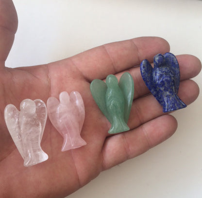 Sélection d'anges en pierres : Quartz cristal/ quartz rose/ aventurine/ lapis lazuli/ labradorite. De 4 à 5 centimètres de hauteur, 15 à 20 grammes. Trés belle finitions, parfait !