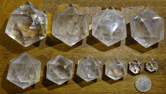 Rock crystal icosahedron, one of the 5 Solids/Platonic Solids, size S to XL, sold individually. Piece dimensions: approximately 1.5 to 6 cm. Grade A to AAA! Perfect for studying sacred geometry and its applications! (Copy) 