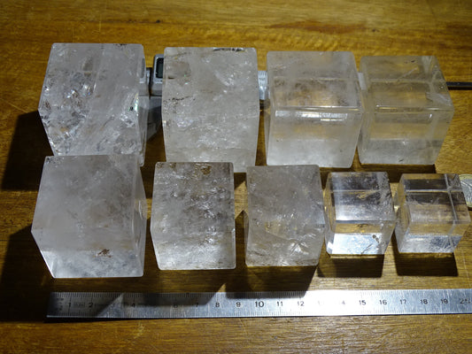 Rock crystal cube, one of the 5 Platonic Solids, size S to XL, sold individually. Piece dimensions: approximately 1.5 to 6 cm. Grade A to AAA! Perfect for studying sacred geometry and its applications! 