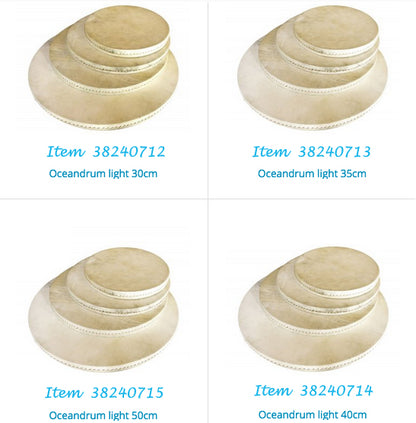 Tambour Océan, au choix de Ø 30, 35, 40 ou 50 centimètres. Tambour double peau (chèvre) pour imiter le son des vagues qui déferle sur la plage ! Parfait pour les bains de sons !