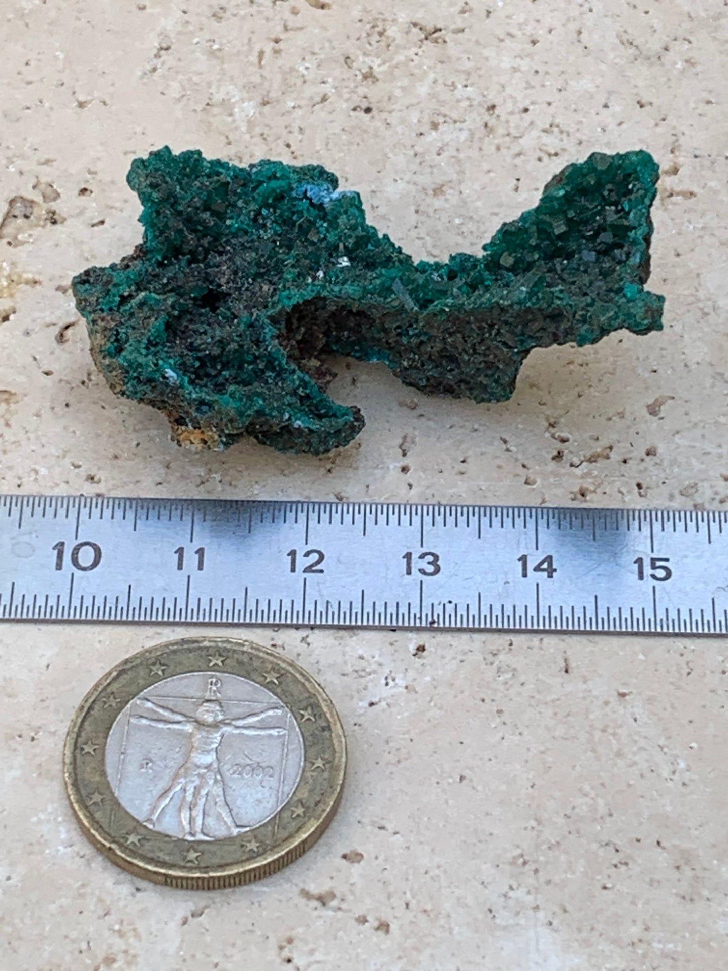 Dioptase, spécimen cristalisé de 52mm x 36 x 24 - 16 grammes ! Rare et puissante en minéralogie et lithothérapie !