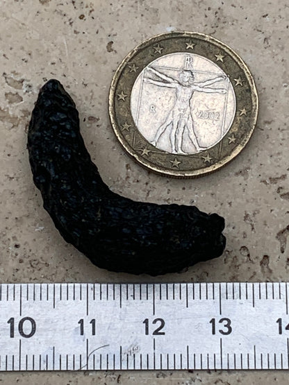 Tectite du Viet-Nam, taille de 38mm x 17 x 8 - 8,1 grammes. Fascinant, envoutant, hypnotisant !