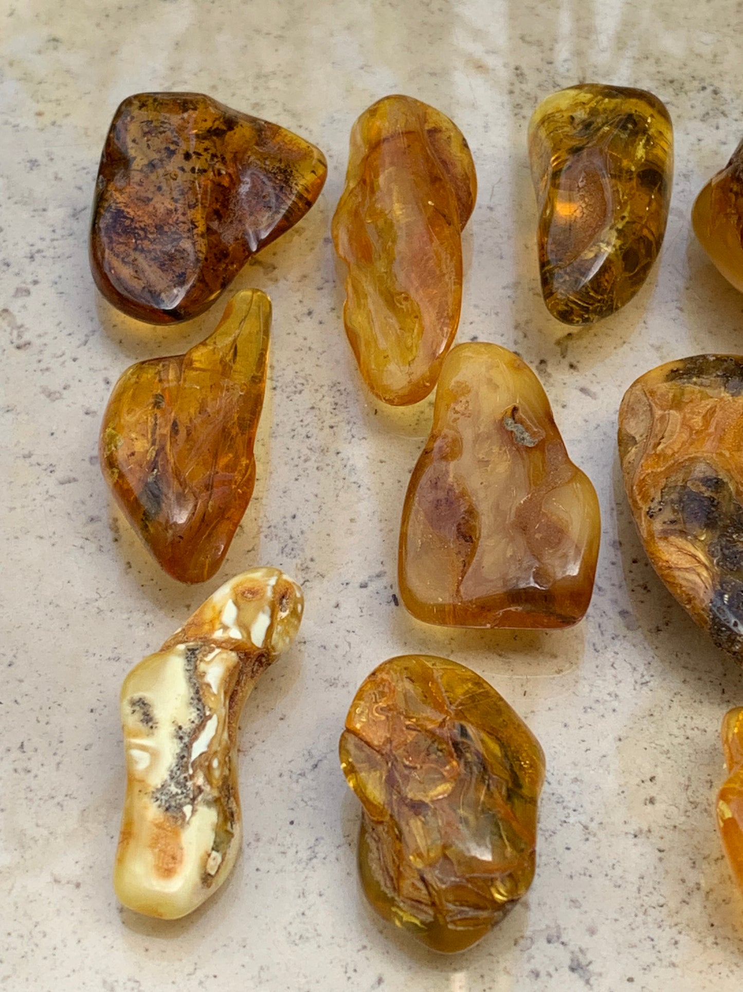 Lithuanian amber, a selection of tumbled (polished) specimens, premium quality. 40x25x15 mm on average! Perfect for jewelry, collecting, etc.