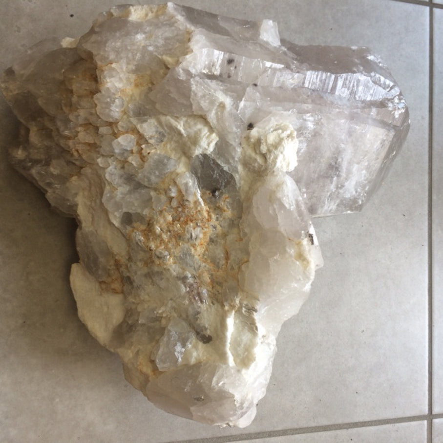 Quartz/ Cristal de roche géant de 14,3 kilogrammes venant de l'Himalaya (Pakistan). Magnifique et impressionnant spécimen !