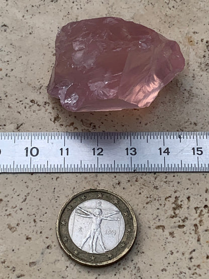 Quartz rose qualité 'gemme' (rare) de 43 x30 x28 millimètres - 37,5 grammes. Superbe qualité, parfait pour vos collections, expositions...