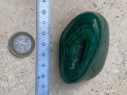Malachite, spécimen de 65mm x 44 x 40 - 242 grammes . Parfait pour une collection, exposition, décoration !