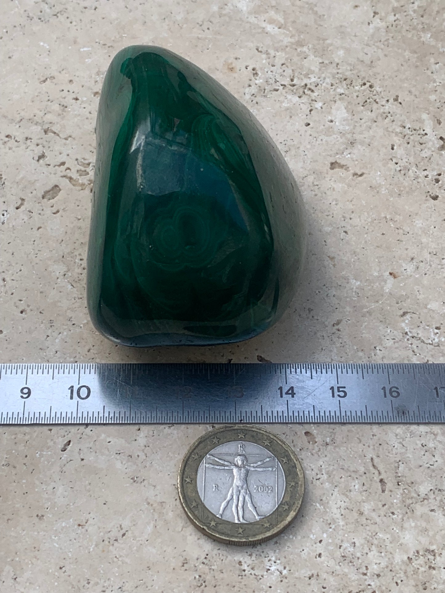 Malachite, spécimen de 65mm x 44 x 40 - 242 grammes . Parfait pour une collection, exposition, décoration !