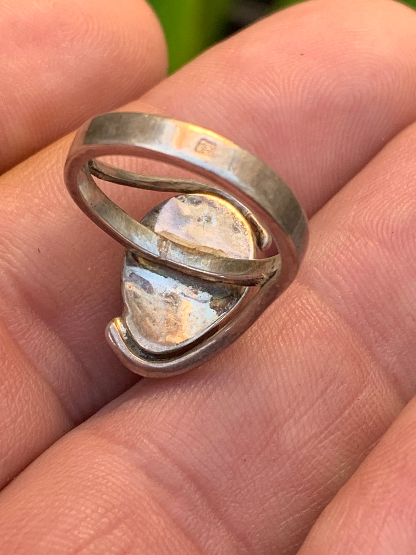 Élégante bague en Larimar, montée Argent 0.925. Superbe pierre au bleu qui rappelle l'océan ! Très belle réalisation ! Taille 50 Fr