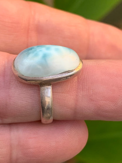 Bague en Larimar, montée Argent 0.925. Superbe pierre au bleu qui rappelle l'océan ! Très belle réalisation ! Taille 57 Fr