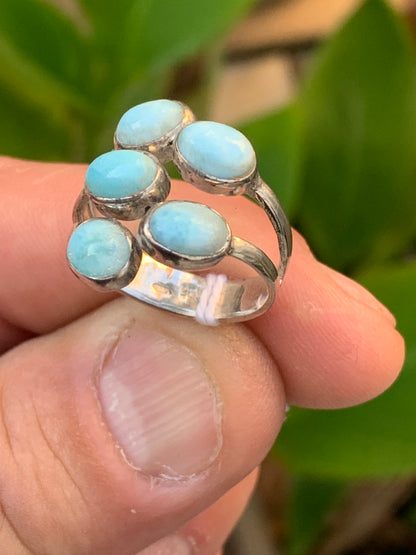 Bague en Larimar, montée Argent 0.925. Superbe pierre au bleu qui rappelle l'océan ! Très belle réalisation ! Taille 55 !