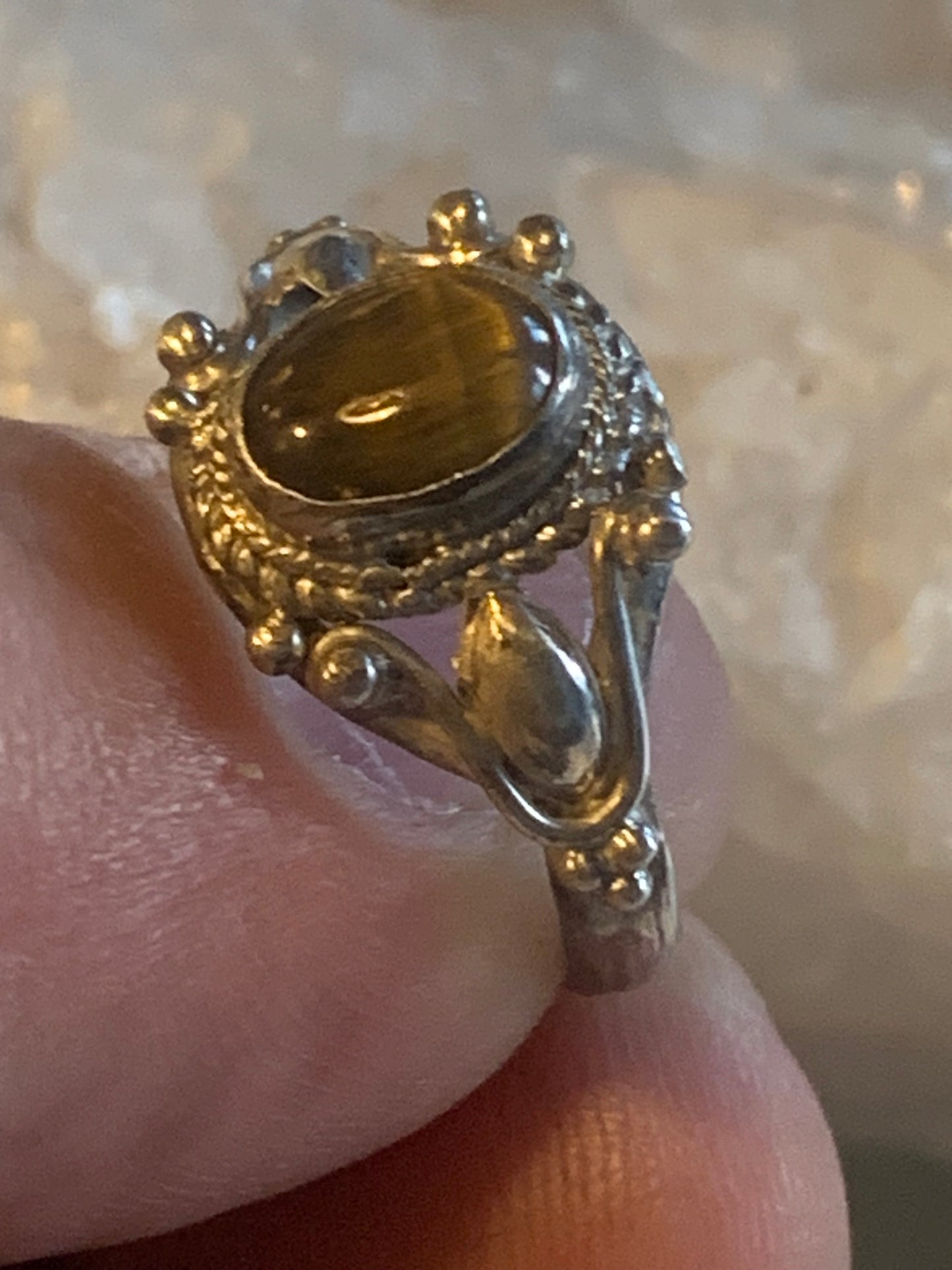 Bague en Œil de tigre, en Argent 0.925. Superbe pierre aux reflets irisés ! Taille 60 Fr.