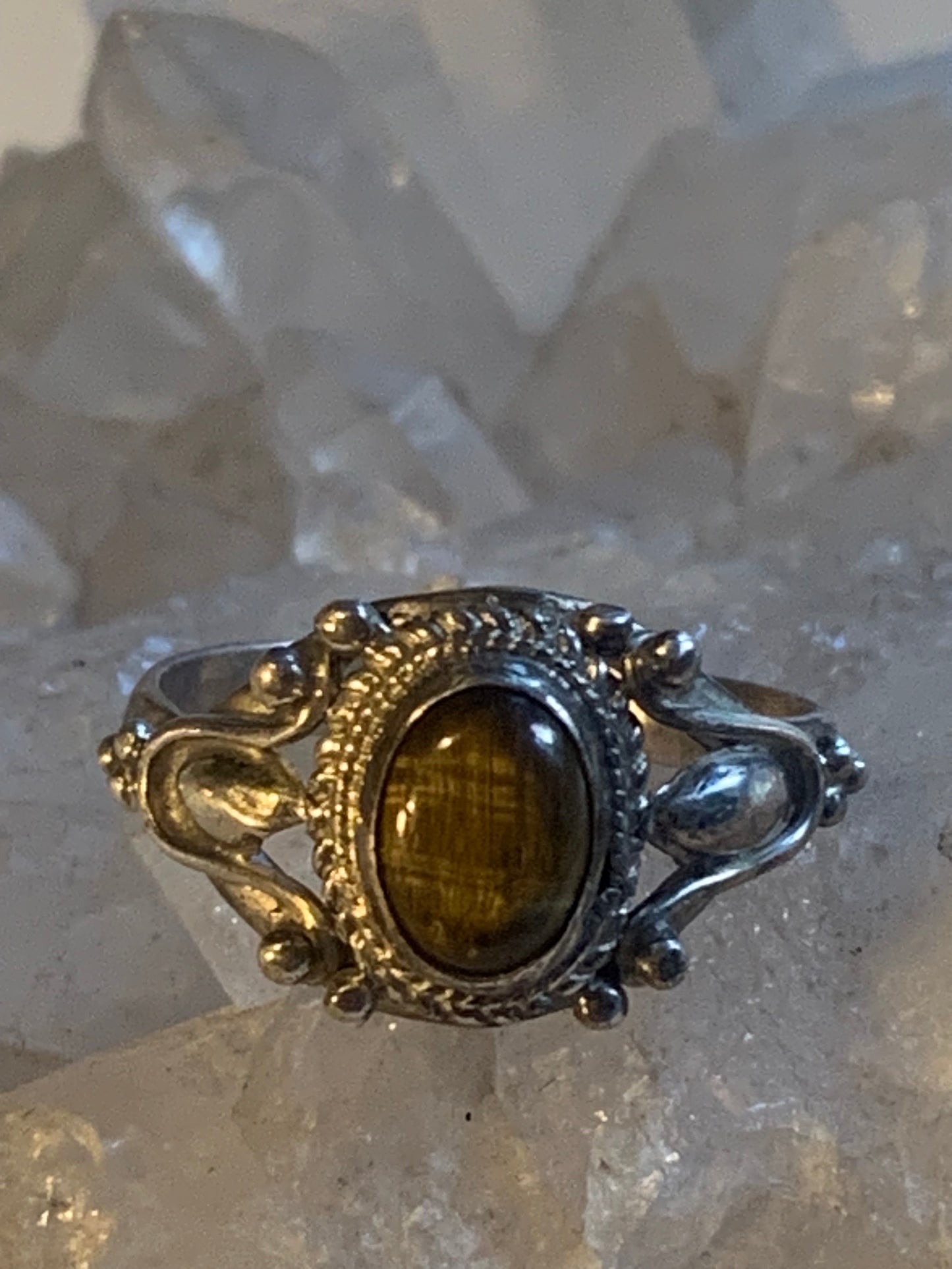 Bague en Œil de tigre, en Argent 0.925. Superbe pierre aux reflets irisés ! Taille 60 Fr.