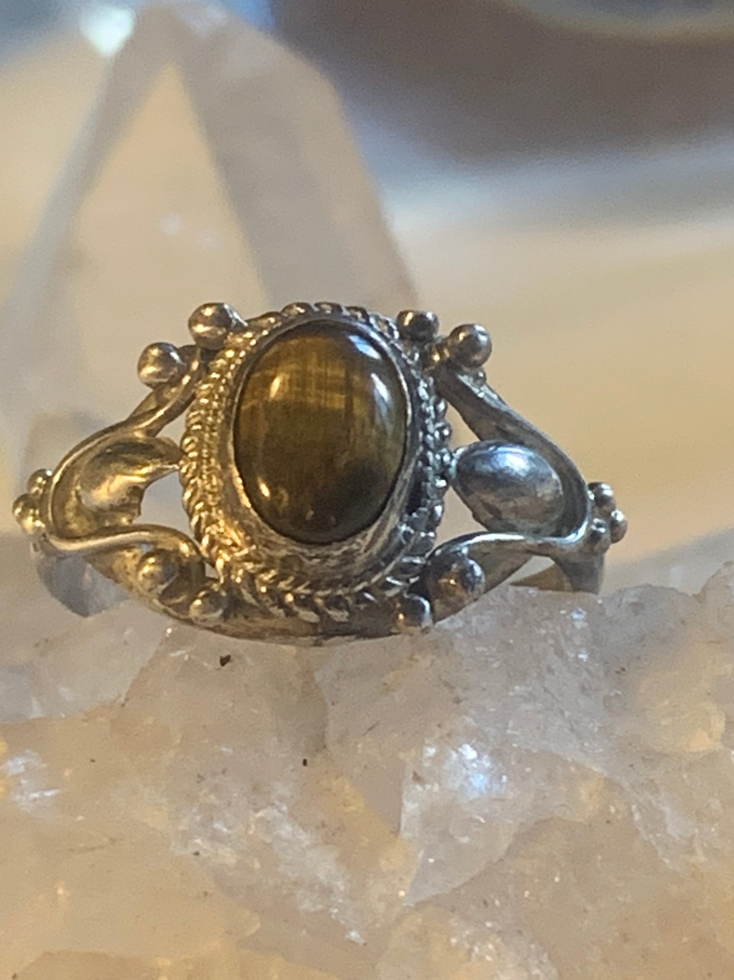 Bague en Œil de tigre, en Argent 0.925. Superbe pierre aux reflets irisés ! Taille 60 Fr.