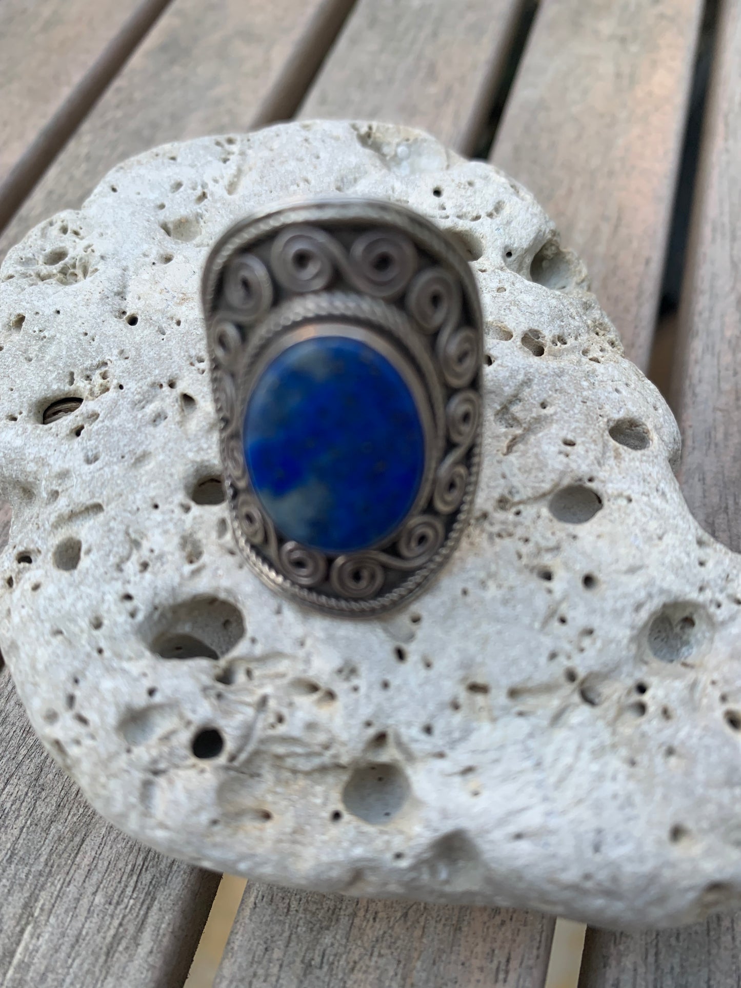 Bague en Lapis lazuli, faîte en Argent 0.925. Superbe pierre au bleu pharaon ! Taille 59 Fr.