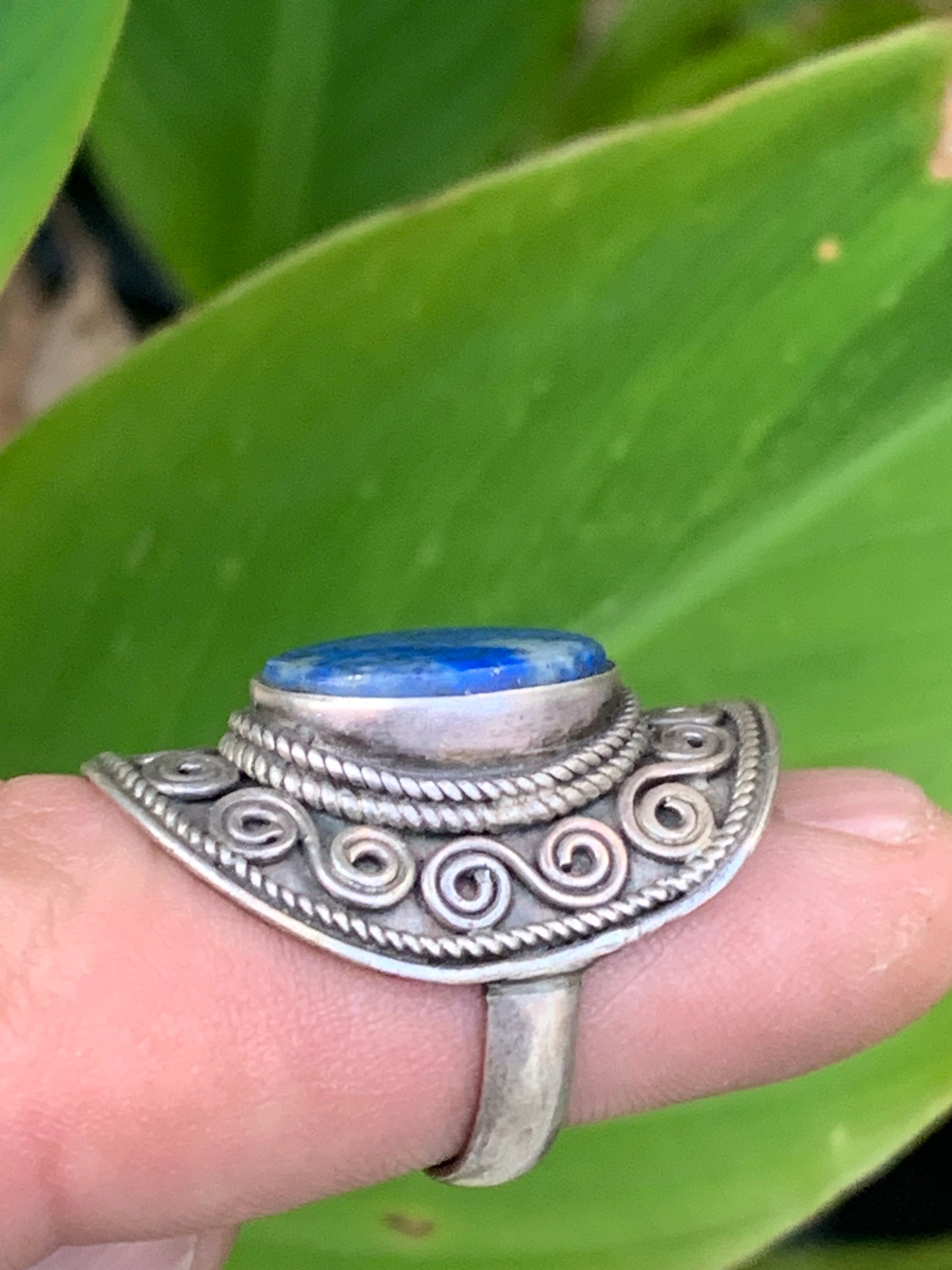 Bague en Lapis lazuli, faîte en Argent 0.925. Superbe pierre au bleu pharaon ! Taille 59 Fr.