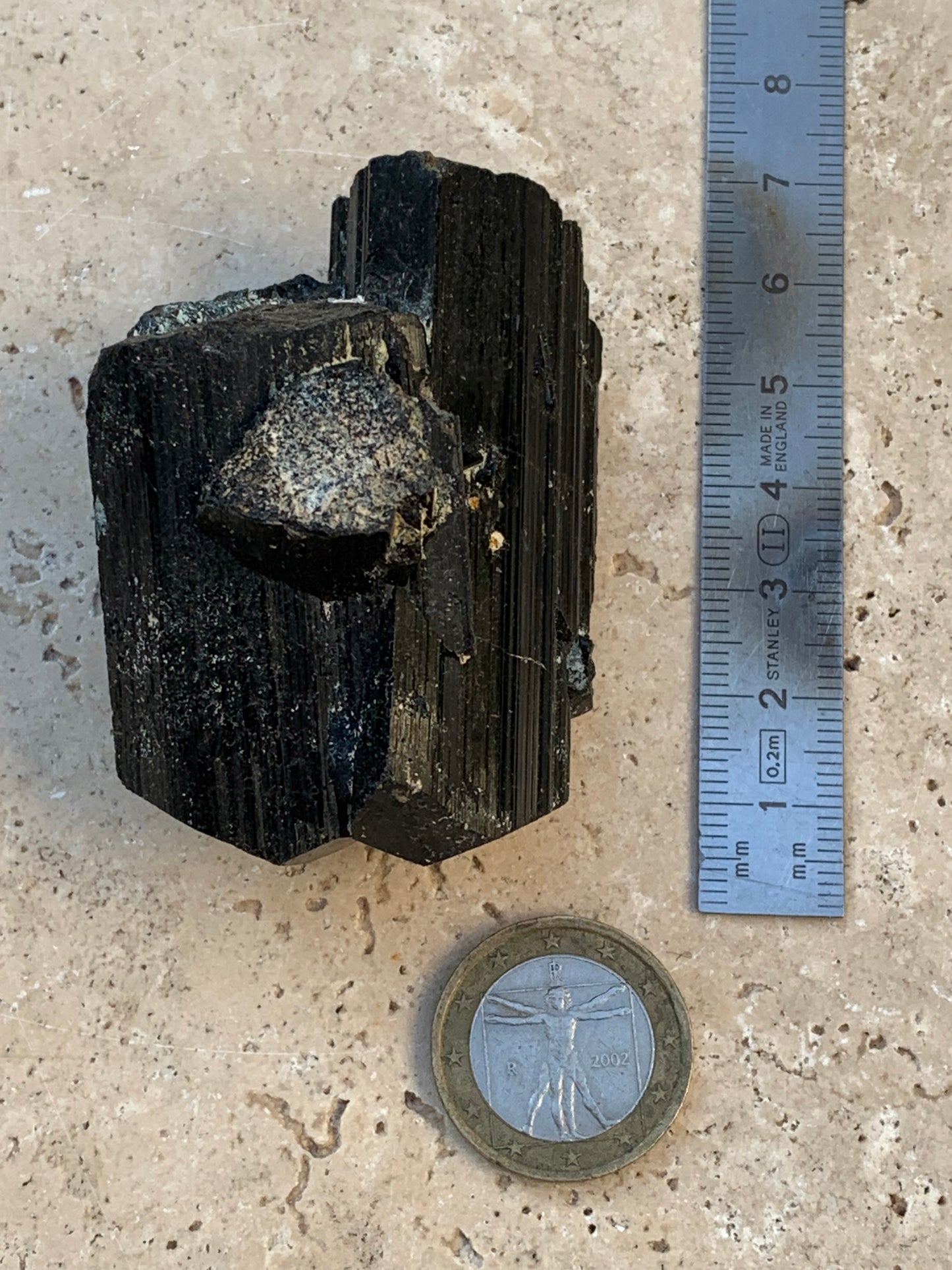 Black tourmaline, natural specimen measuring 62 x 44 x 42 mm - 136 grams. A very beautiful piece representative of the variety! 
