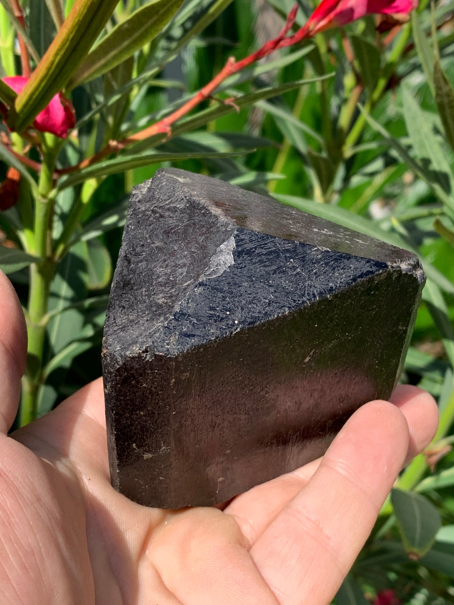 Black tourmaline, natural 3-sided specimen measuring 80 x 65 x 70 mm - 555 grams. A very beautiful and unique piece! 