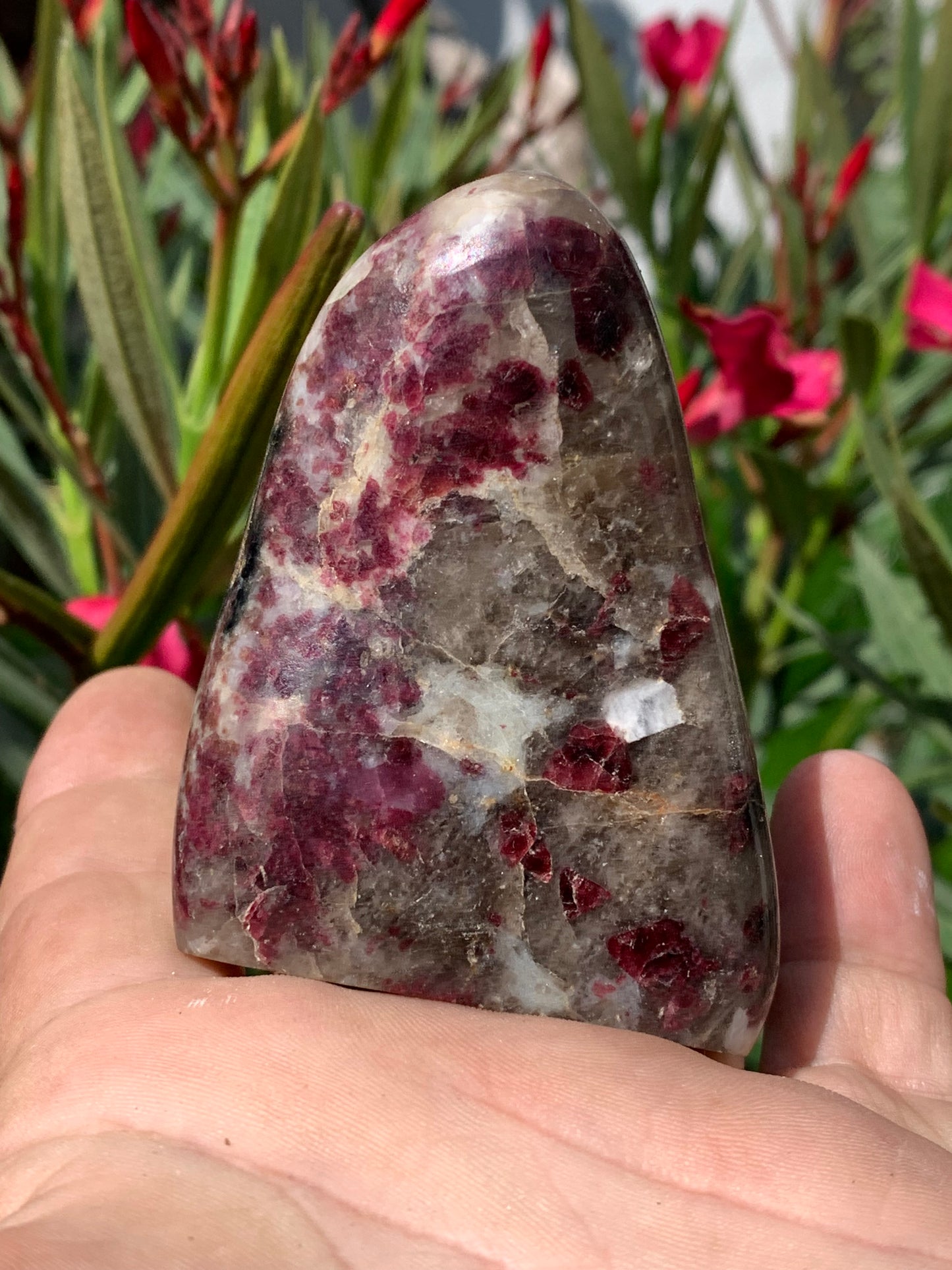 Rubellite Tourmaline, large round pebble measuring 76 x 57 x 28 mm - 164.5 grams. A very beautiful and unique piece! 