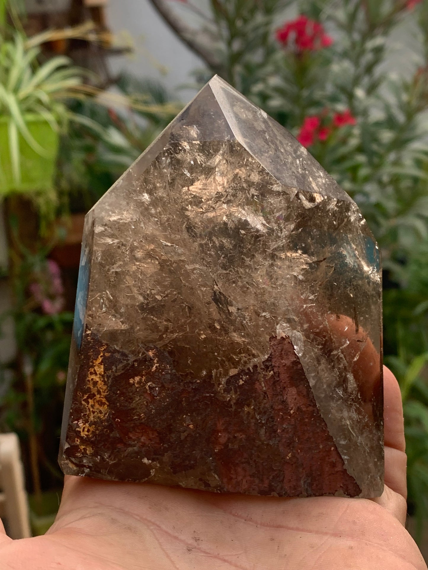 Cristal de roche fumé/ Quartz fumé, pointe laser de 105 x 82 x 49 mm - 553 grammes. Magnifique pièce pour exposition, lithothérapie, collection !