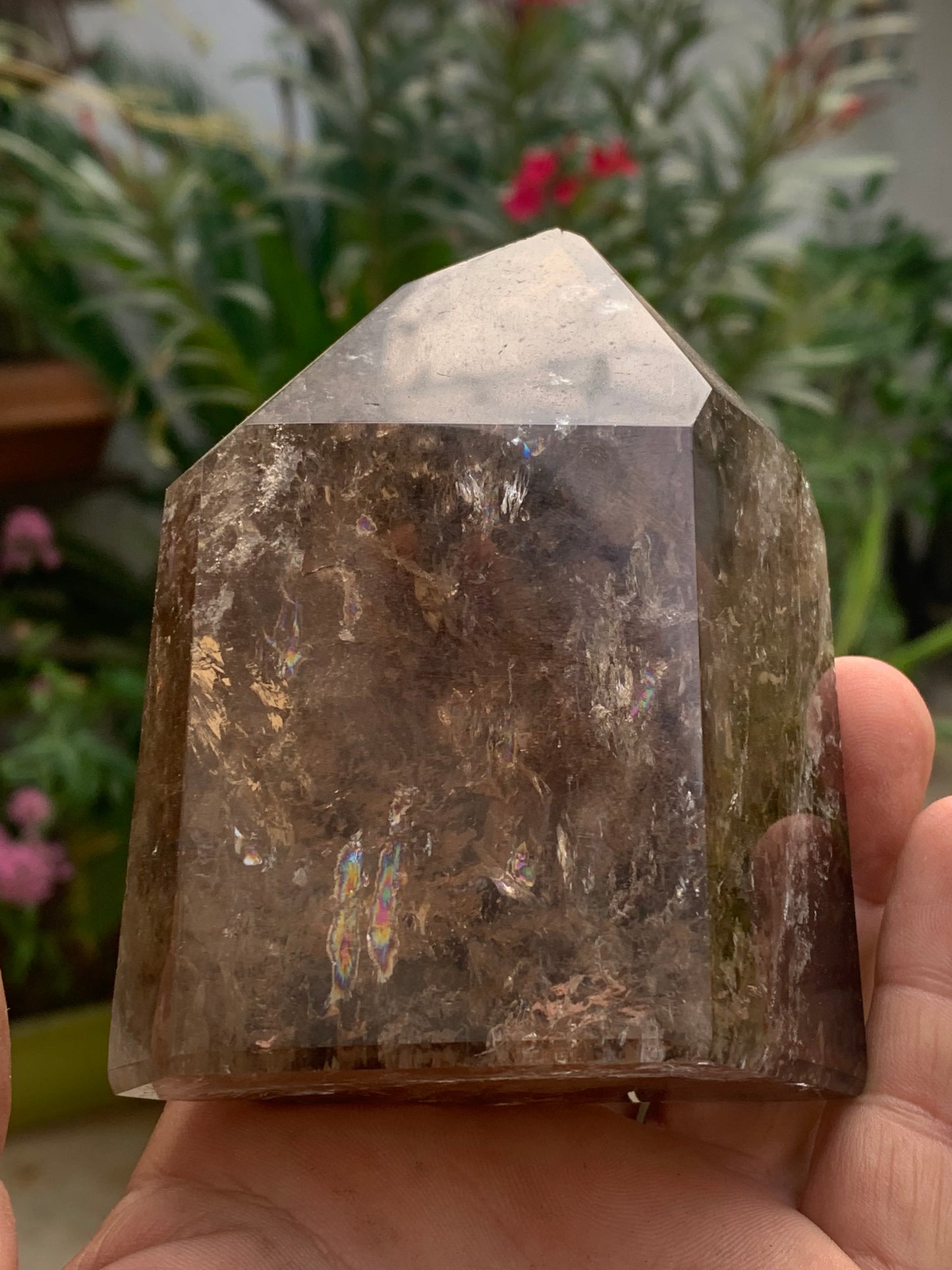 Cristal de roche fumé/ Quartz fumé, pointe laser de 105 x 82 x 49 mm - 553 grammes. Magnifique pièce pour exposition, lithothérapie, collection !