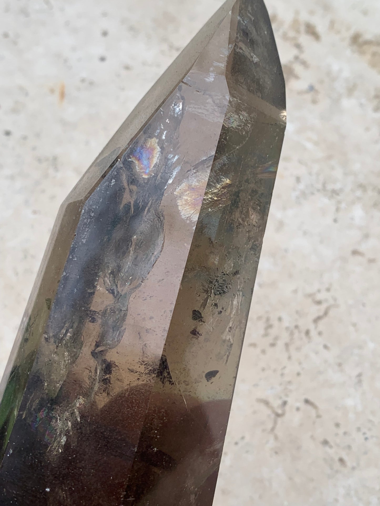 Cristal de roche fumé/ Quartz fumé, pointe laser de 160 x 50 x 44 mm - 446 grammes. Magnifique pièce pour exposition, lithothérapie, collection !