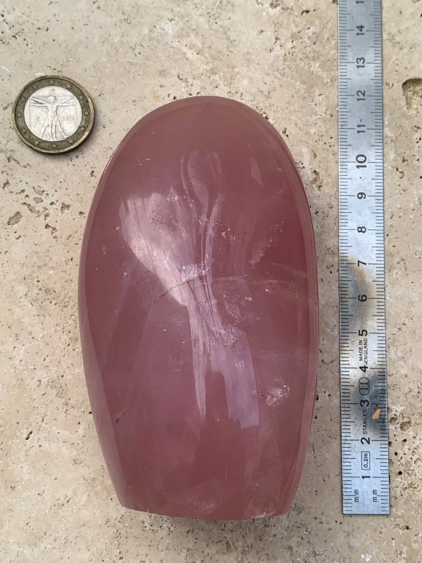 Quartz rose, forme libre de 108 x 62 x 46 millimètres - 447 grammes. Superbe qualité, parfait pour vos collections, expositions...