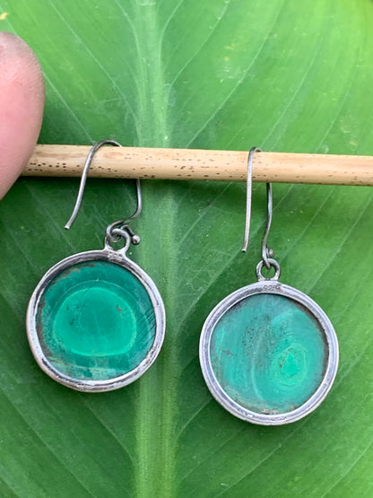 Boucles d'oreilles en Malachite, cabochons de 25mm sertis Argent 0.925, superbes pièces de qualité AA à AAA, parfait !