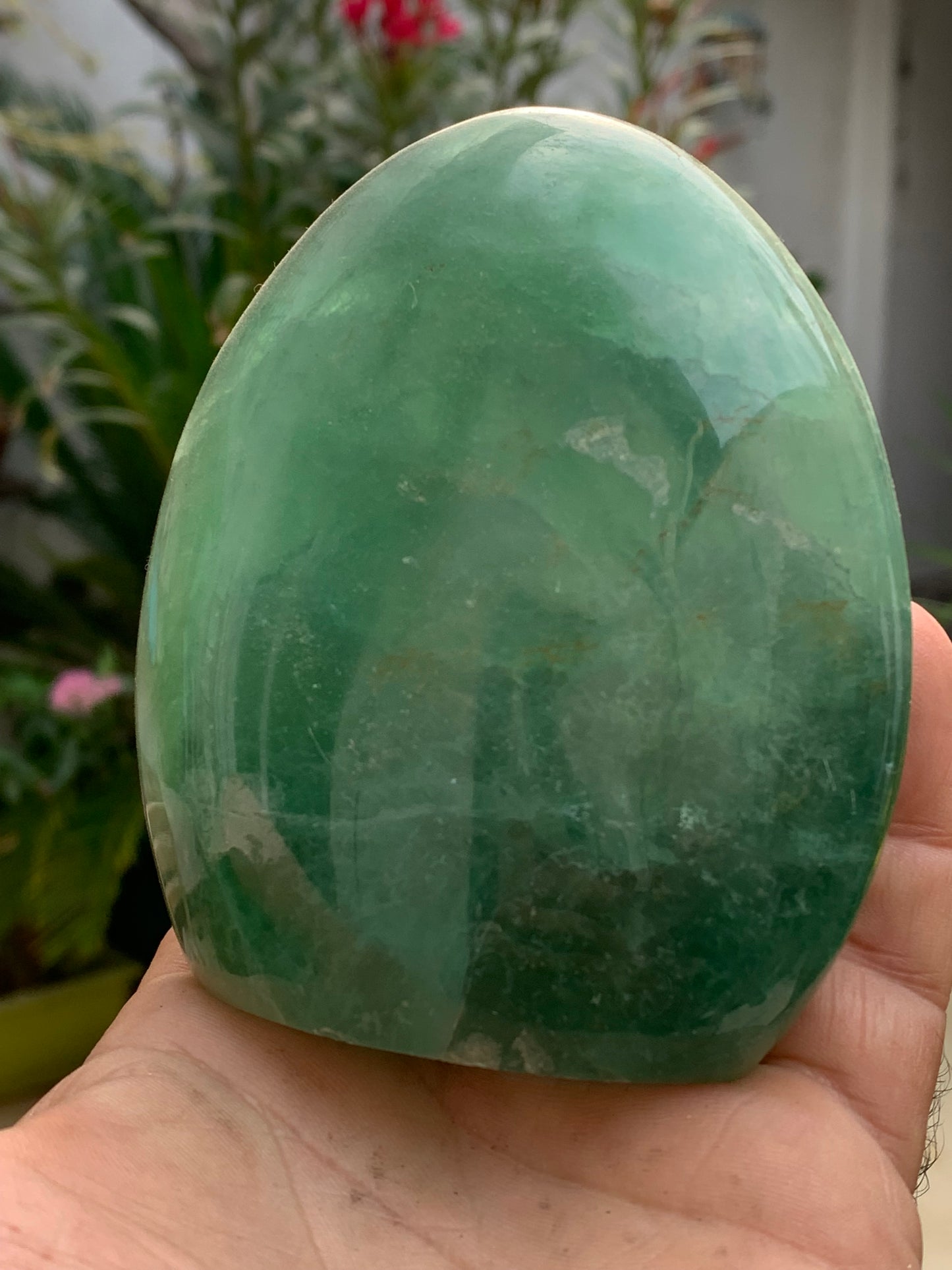 Fluorite verte, forme libre de 100 mm x 90 x 53 - 800 grammes. Belle qualité, magnifique pièce !
