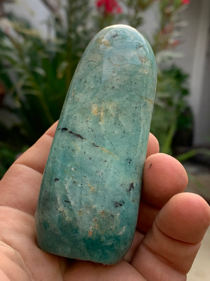 Amazonite, forme libre de 93 mm x 38 x 32 - 173,5 grammes. Belle qualité, magnifique pièce !