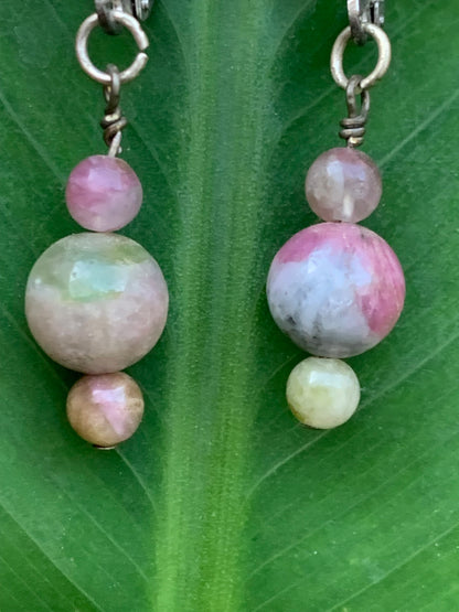 Boucles d'oreilles en Tourmaline rose (Rubellite), 3 perles sur tige en métal, qualité AA à AAA. Vendu en Argent ou en laiton finition argenté ou doré, parfait !