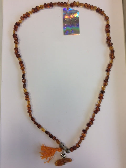 Création Gem & Zen, Mala de 108 perles en perle d'Ambre de 70 centimètres de longueur environ. Qualité AA à AAA, superbe pièce avec pochette de rangement offerte !