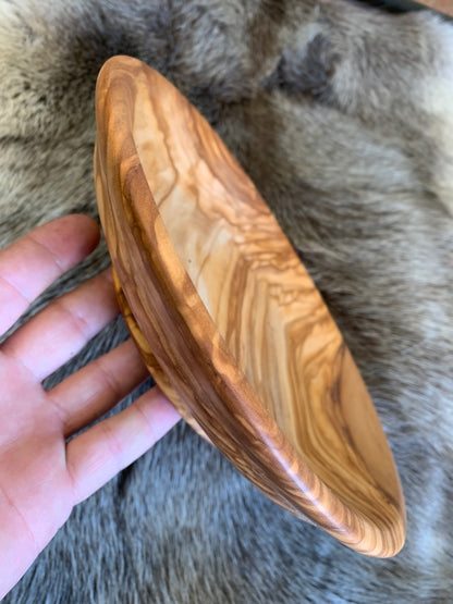 Assiette en bois avec ou sans gravure de Runes, 220 à 240 mm de diamètre x 40 de haut x 8 - 250 grammes. Fait main en France (19), très belle qualité, magnifique pièce !
