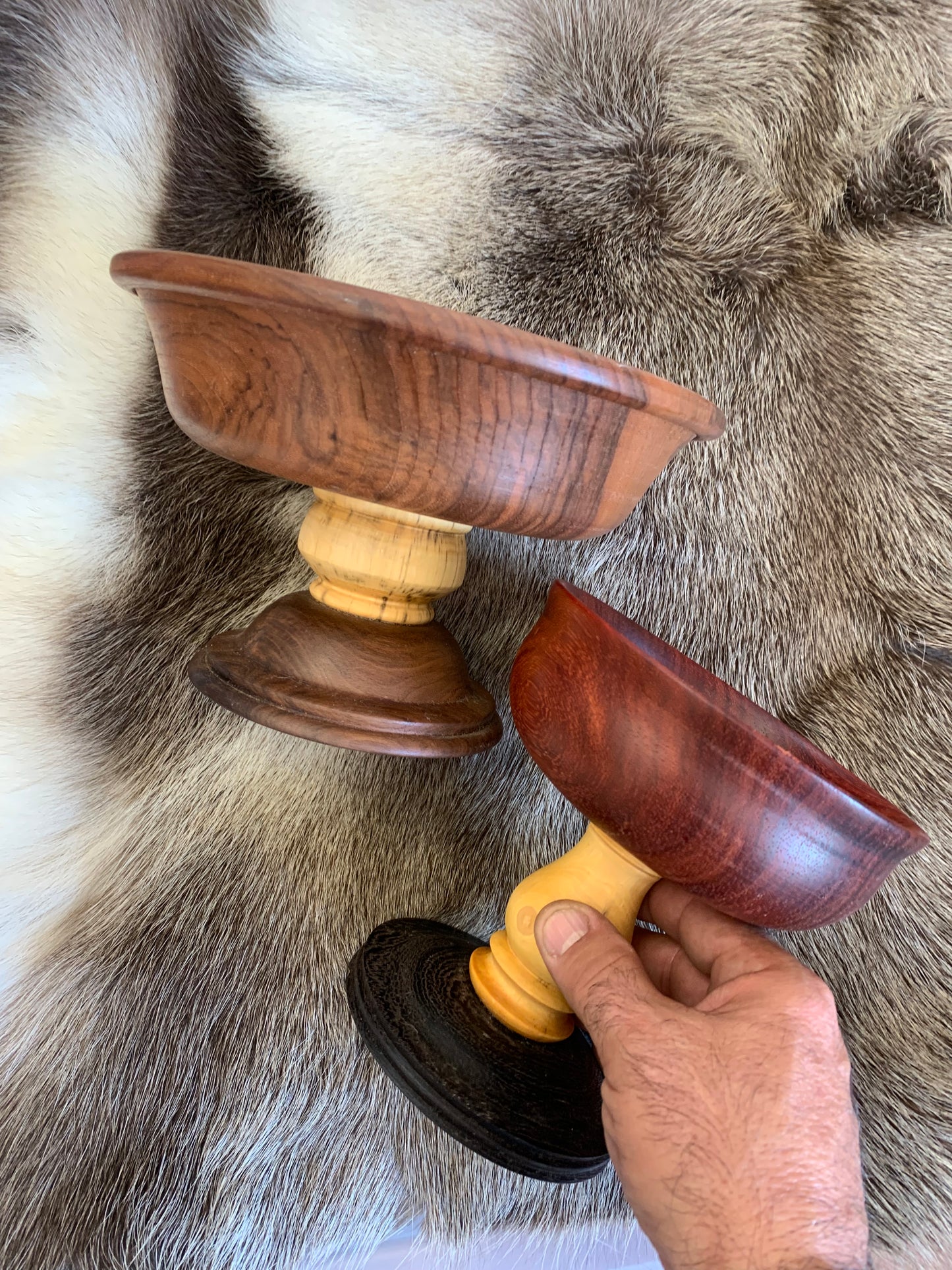 Plat de présentation de style 'Calice' en bois avec ou sans gravure de Runes, 2 tailles au choix. Fait main en France (19), très belle qualité, magnifiques pièces !