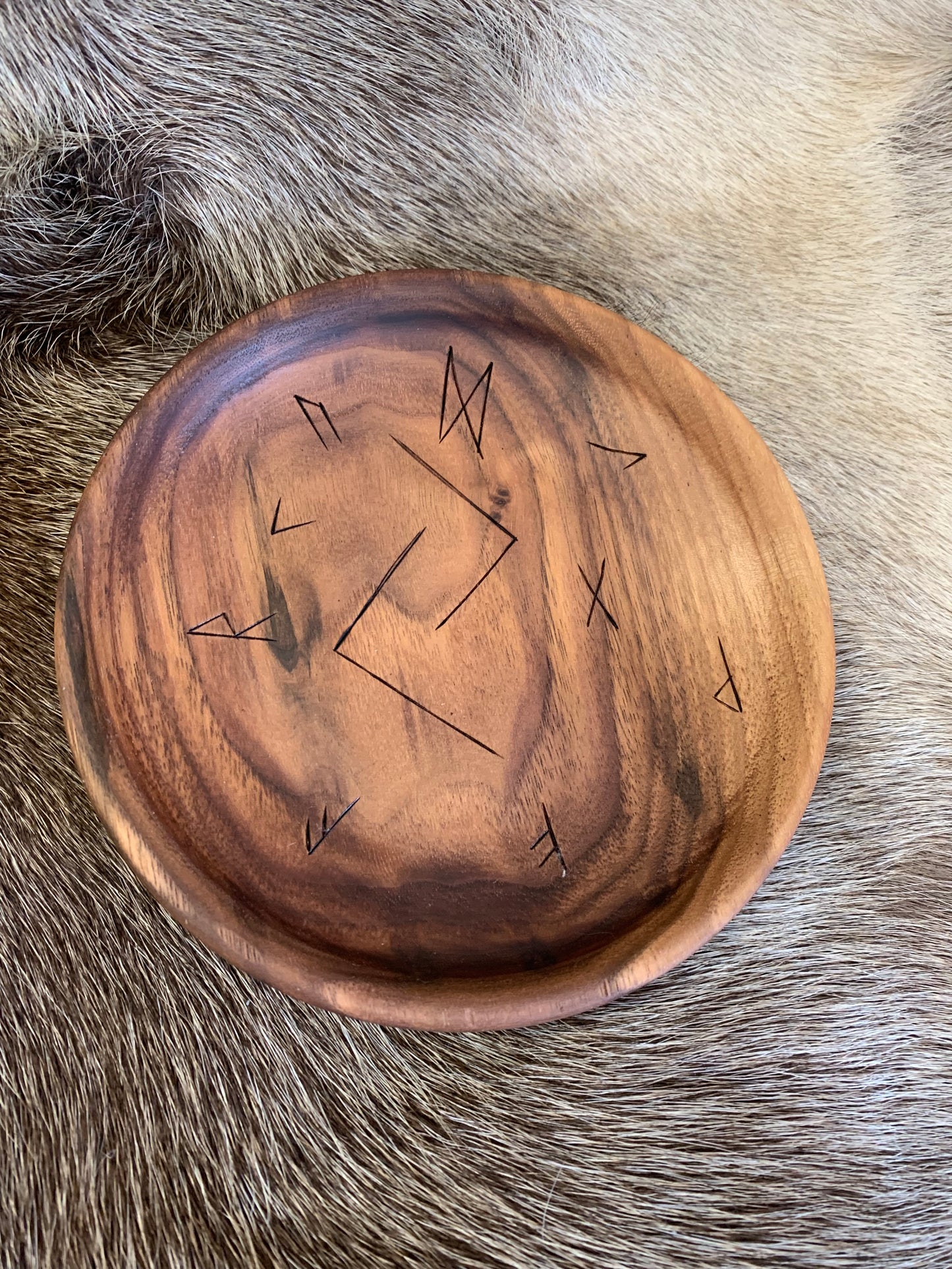 Coupelle en bois avec ou sans gravure de Runes, 160 mm de diamètre x 30 de haut - 150 grammes. Fait main en France (19), très belle qualité, magnifique pièce !