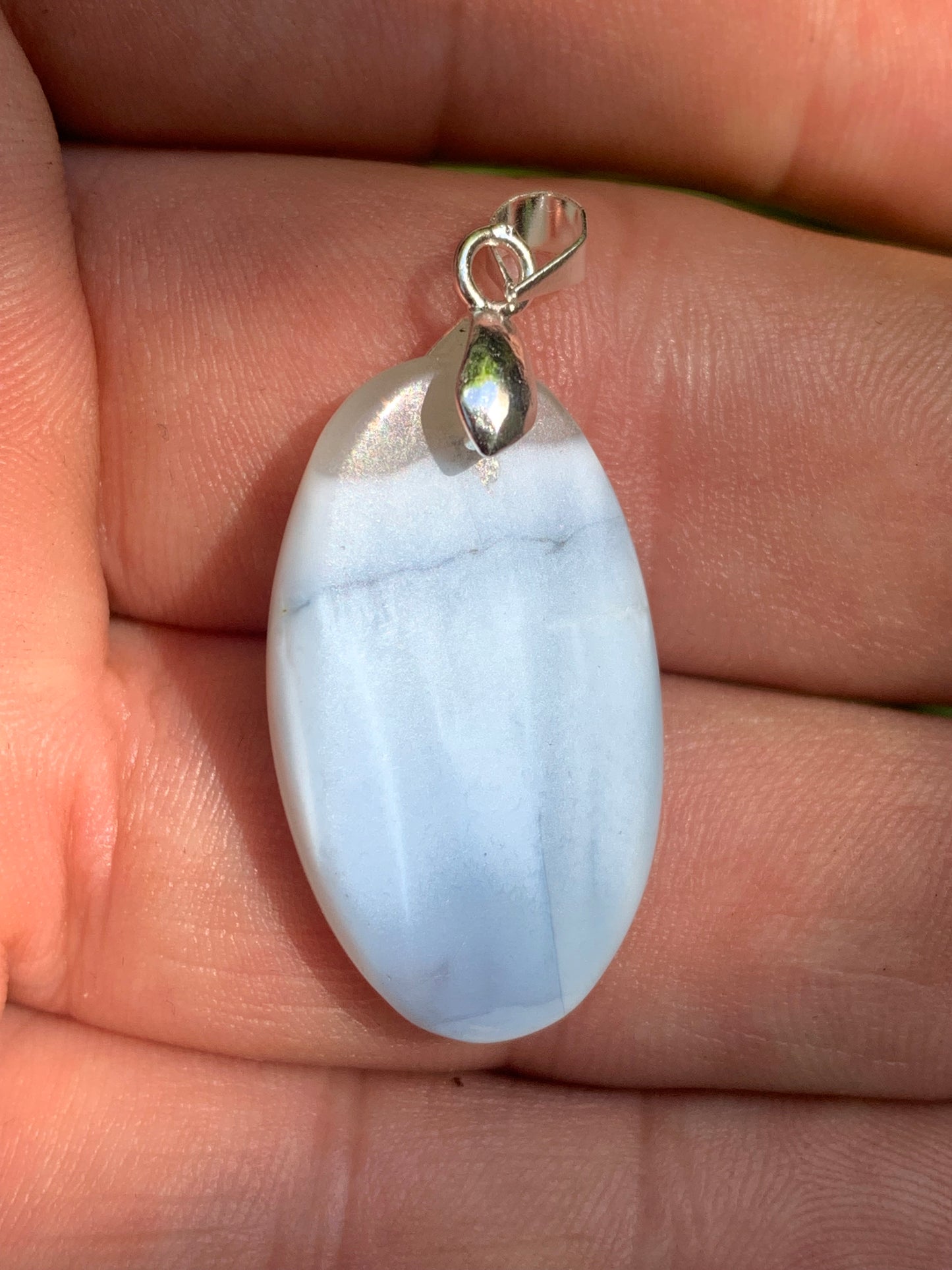 Opale Owyhee, pendentif en Argent, de 40mm de hauteur x 16 x 5. Vendu avec cordon réglable de couleur noire !