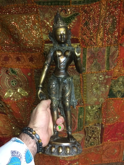 Unique piece of XL size - Antique statuette of 'white' Tara in metal (bronze brass), 45 centimeters high. Made in Nepal, perfect in a meditation room, altar, collection, exhibition...!