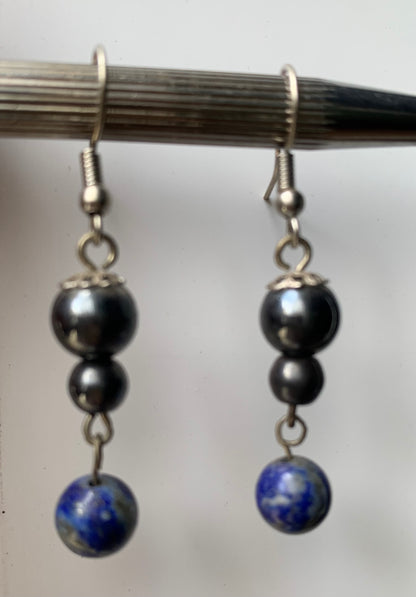 Boucles d'oreilles, collection '2 perles + 1 articulée', fait main par G & Z, en Argent, laiton argenté ou Plaqué Or (au choix), avec perles de qualité AA à AAA ! Choisissez vos perles et composez une paire à votre goût !