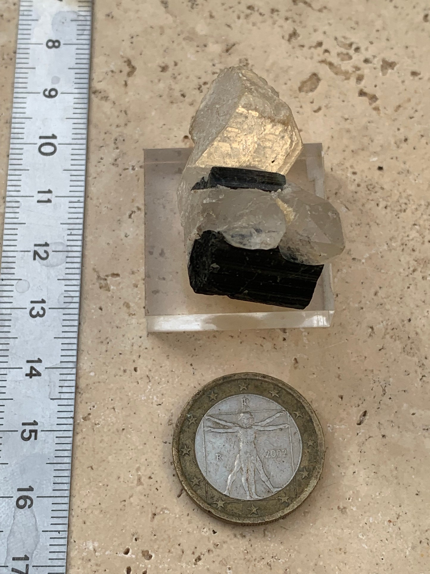 Black Tourmaline, natural specimen measuring 38 x 26 x 23 mm - 19.5 grams. A very beautiful tourmaline on Quartz and green Kunzite! 